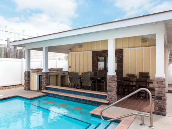 Luxurious Oceanfront Estate in Kill Devil Hills - Perfect for Large Groups